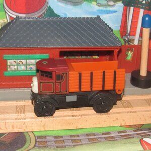 Thomas Wooden Railway Train Engine Track Elizabeth